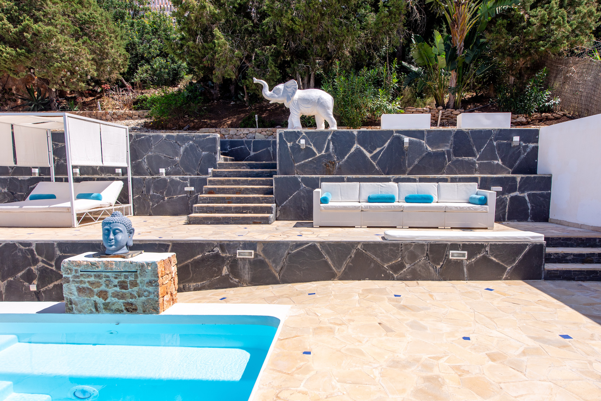 Resa estates Ibiza san Jose te koop villa main terrace.jpg